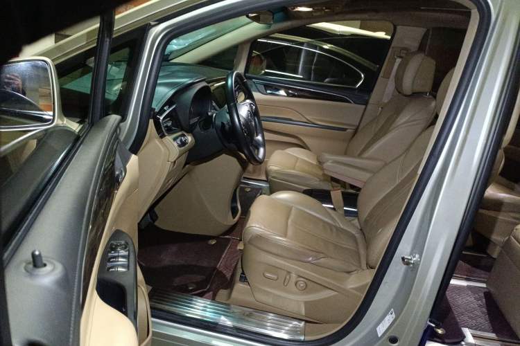 Used Buick GL8 2017 ES 28T Luxury Model China V Standard
