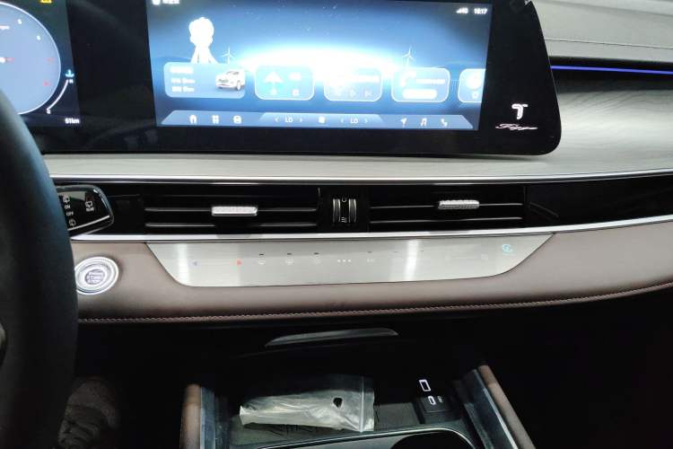 Used Chery Tiggo 8 PLUS 2024 Champion Edition 390TGDI DCT Bold Version 7-Seater