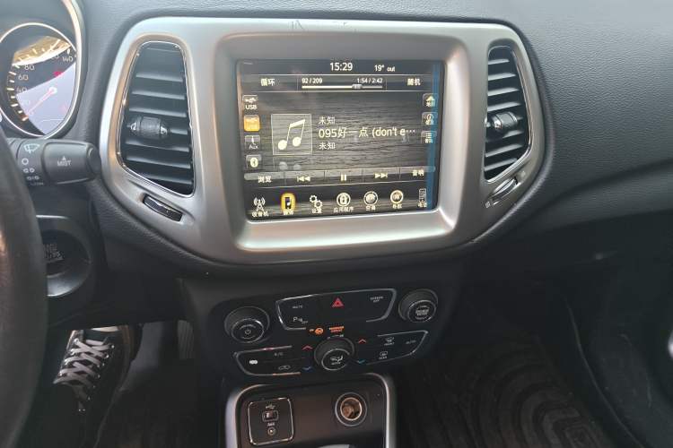 Used Jeep Compass 2017 200T Automatic Family Edition