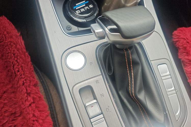 Used CHANGAN OSHAN X7 2020 1.5T Automatic Elite Edition Gear Lever