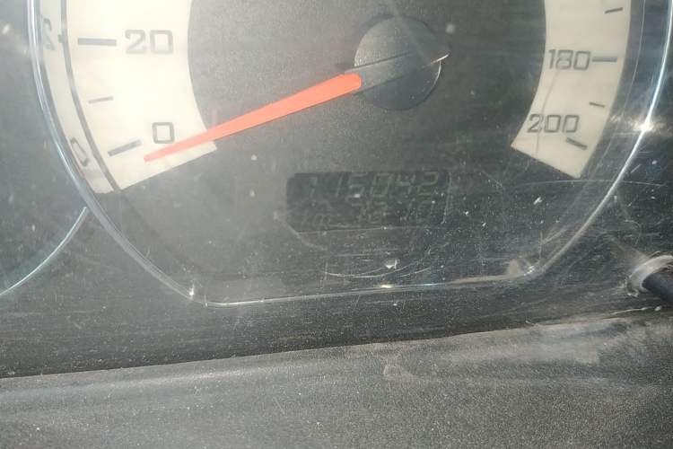 Used Wuling Hongguang 2014 1.5L S Luxury Model Odometer Close Up