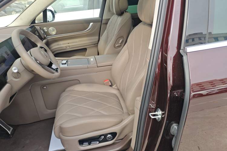 Used Hima AITO M9 2025 Extended-Range Ultra Version 52 kWh 6-Seater Left Front Seat