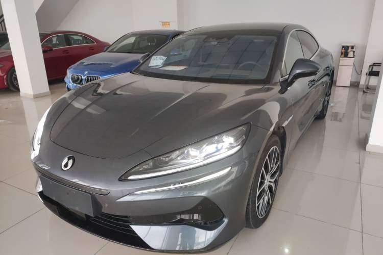 Used Denza Z9 2024 1100 km Four-Wheel Drive Max Version