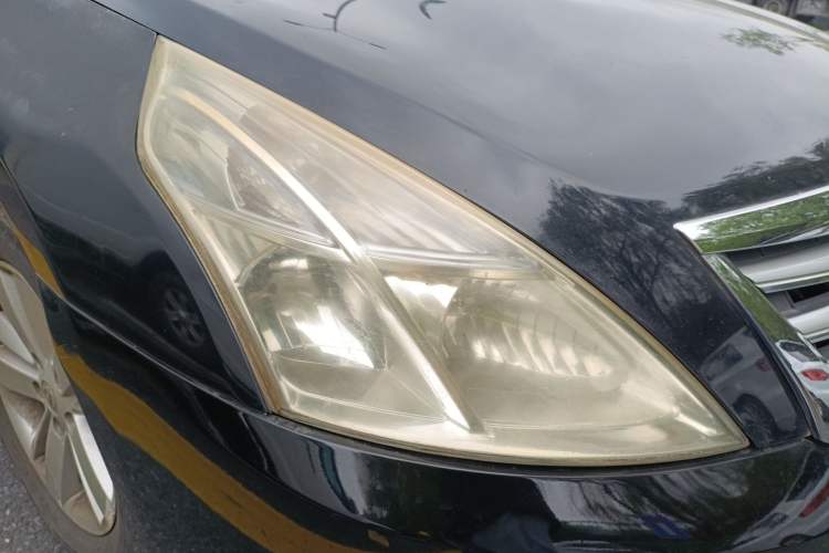 Used Nissan Teana 2011 2.0L XL Comfort Edition Right Front Headlight
