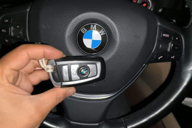 Used BMW 7 Series 2014 730Li Premium Edition Vehicle Key