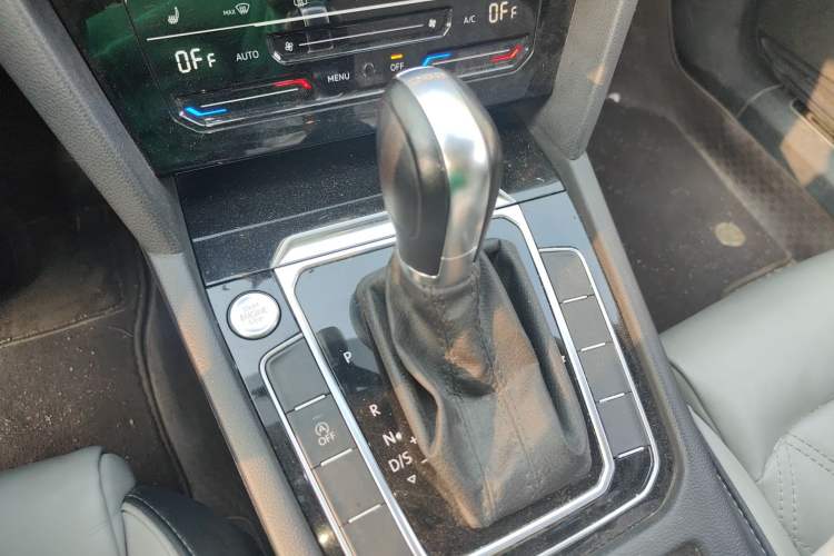 Used Volkswagen Magotan 2023 2 Million Units Limited Edition 330TSI DSG Leading Version Gear Lever