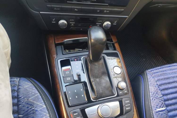 Used Audi A6L 2016 30 FSI Comfort Version Gear Lever