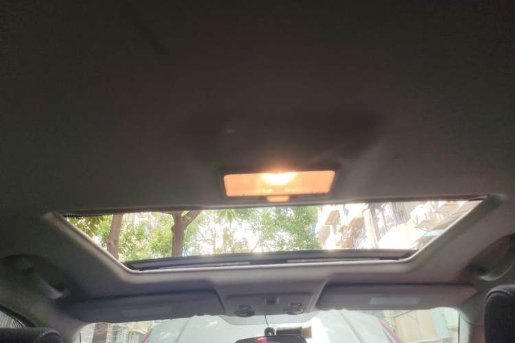 Used Suzuki Grand Vitara 2012 2.4L AT Luxury Navigation 5-Door Version