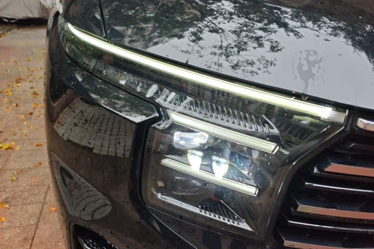 Used Ford Edge 2023 Ford Explorer L 2.0T EcoBoost Two-Wheel Drive 7-Seater Luxury Model