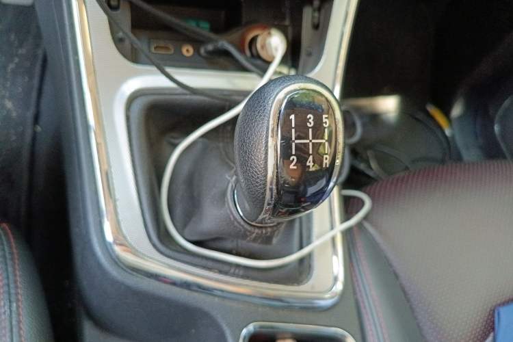 Used Baojun 560 2015 1.8L manual luxury version