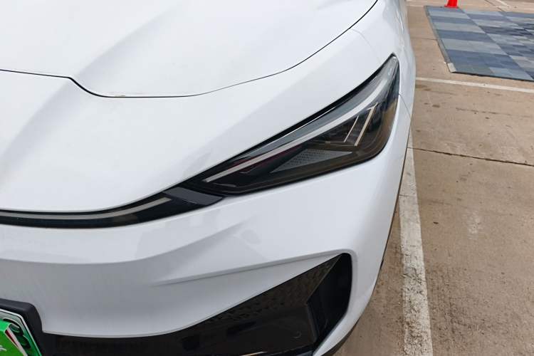 Used Volkswagen ID.UNYX 2024 Revised Pro Long-Range Version Left Front Headlight