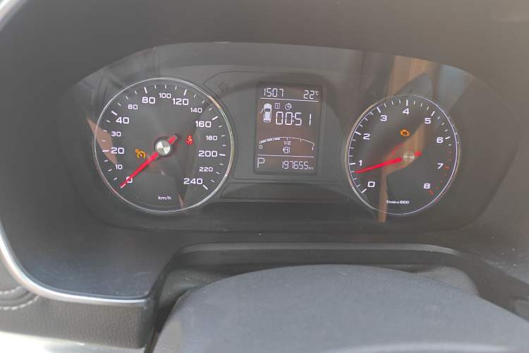 Used Roewe RX5 2016 20T Two-Wheel Drive Automatic Internet Smart Edition
