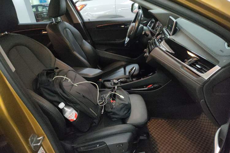 Used BMW X2 2019 sDrive20i M Sport Package China VI Emission Standard Right Front Seat