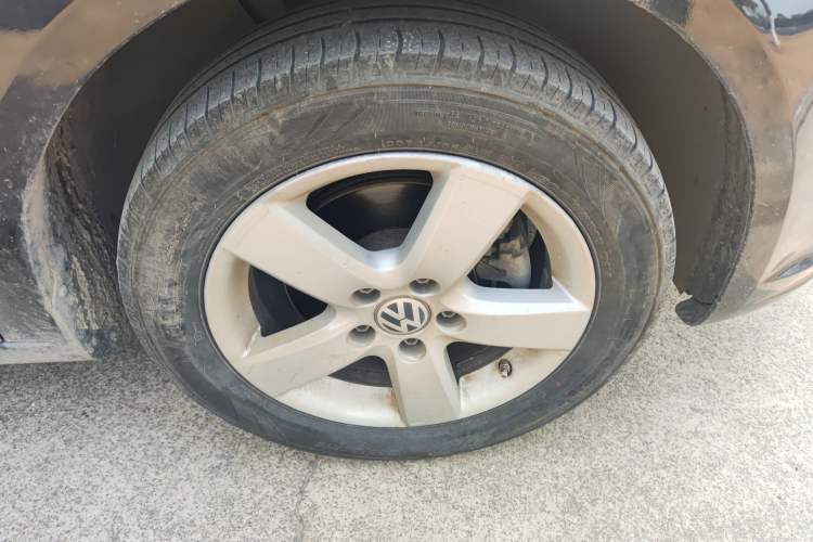 Used Volkswagen Touran 2011 1.4T Manual Zhiya Edition 5 Seats
