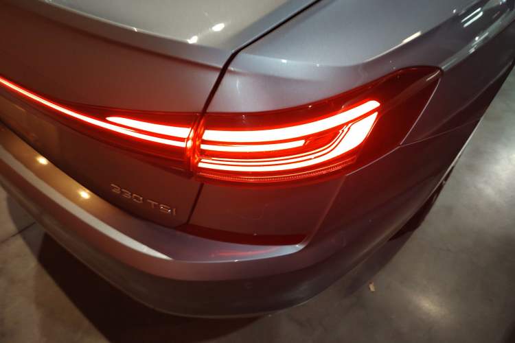 Used Volkswagen Passat 2022 330TSI Elite Edition Right Rear Taillight