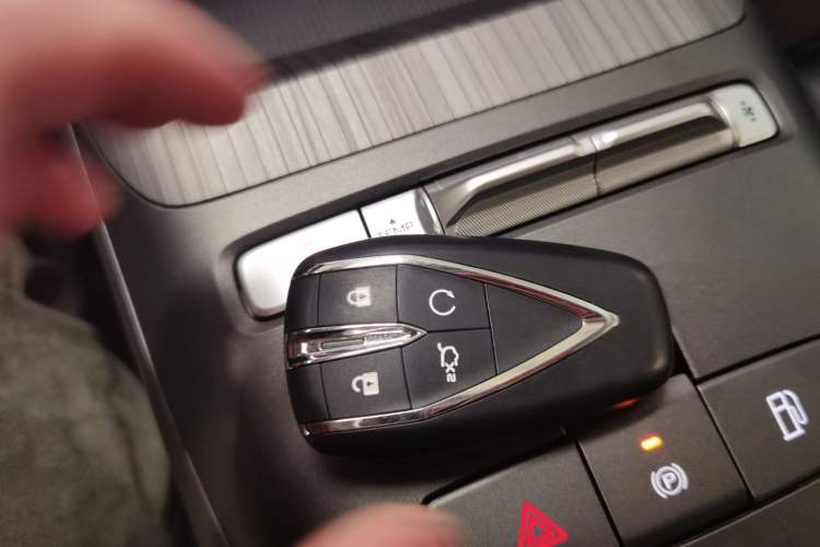 Used Changan Eado PHEV 2025 Smart New Blue Whale 145KM Battleship Edition