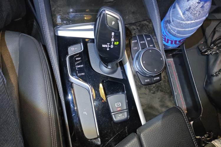 Used BMW 5 Series 2019 530Li Leading Model M Sport Package
