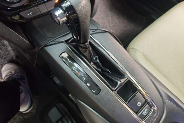 Used Honda XR-V 2015 1.5L LXi CVT Classic Edition