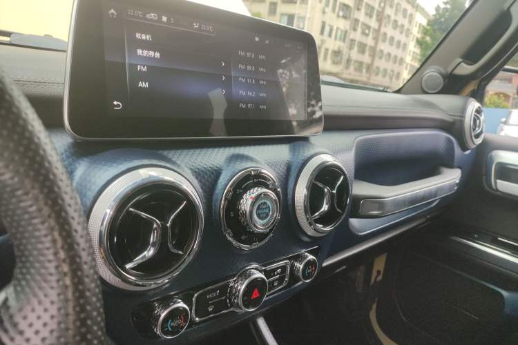 Used BAIC Off-Road BJ40 2019 2.3T Automatic Four-Wheel Drive Ring the Tower Champion Edition China VI Audio And AC Panel