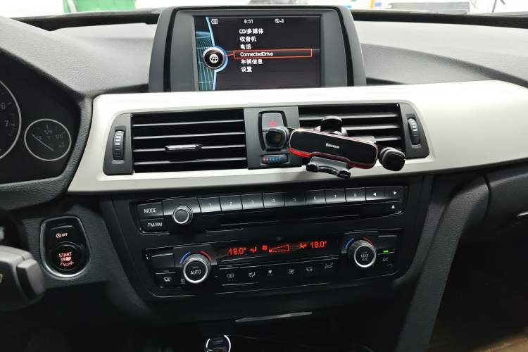 Used BMW 3 Series GT 2013 320i Leading Model Audio And AC Panel