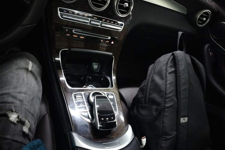 Used Mercedes-Benz GLC 2019 GLC 260 4MATIC Dynamic Edition Gear Lever