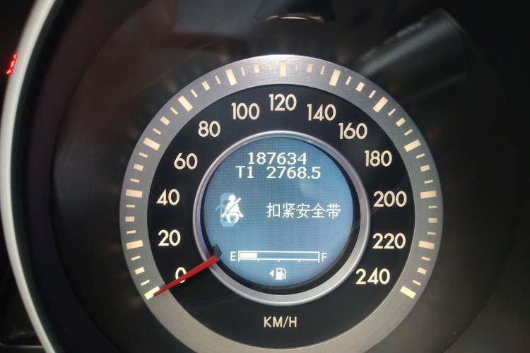 Used Bestune X80 2013 2.0L automatic comfort version
