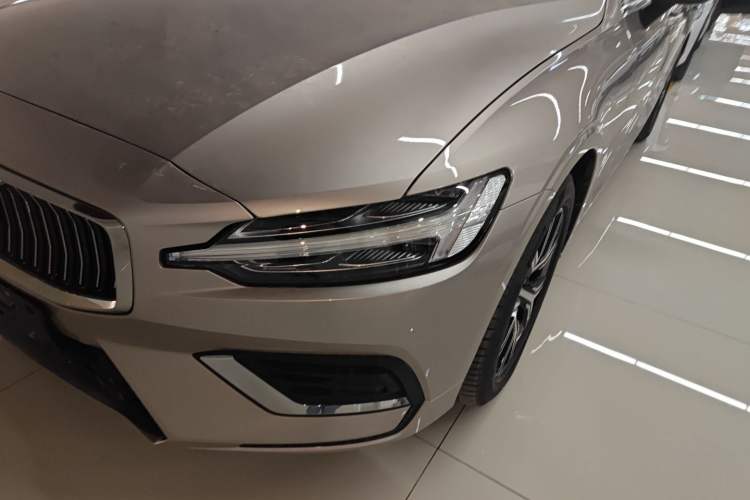 Used Volvo S60 2026 Model B4 Zhiyi Luxury Edition