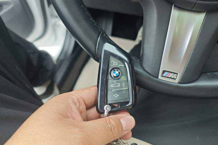 Used BMW 3 Series 2022 Restyled 320Li M Sport Package Vehicle Key