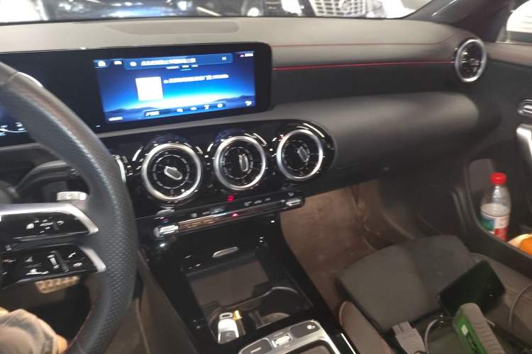 Used Mercedes-Benz CLA 2024-Year Facelifted CLA 200 Audio And AC Panel