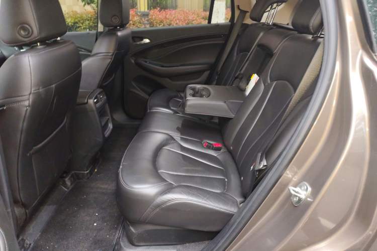 Used Buick Envision 2018 20T Two-Wheel-Drive Elite Model Left Rear Seat