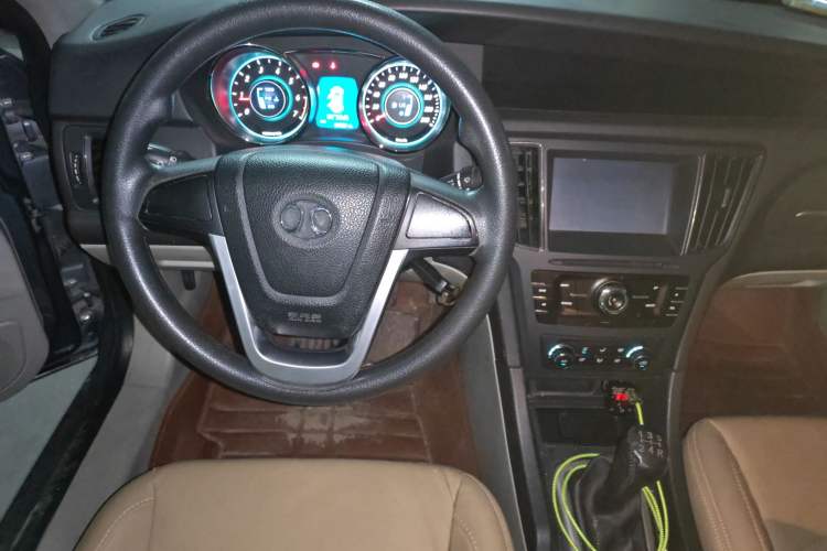 Used BAIC Senova D50 2014 1.5L manual standard version