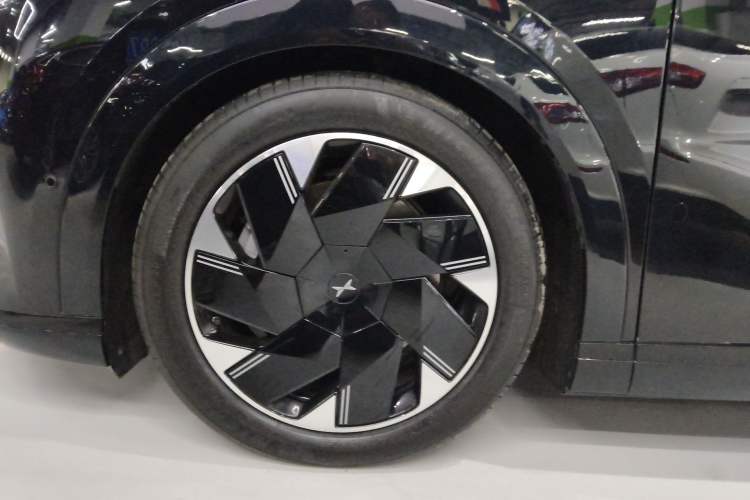 Used XPeng X9 2024 640 All-Wheel Drive High-Performance Max