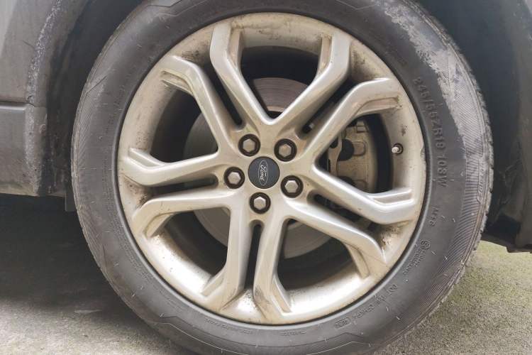 Used Ford Edge 2015 2.0T GTDi 4x4 High-Grade Model