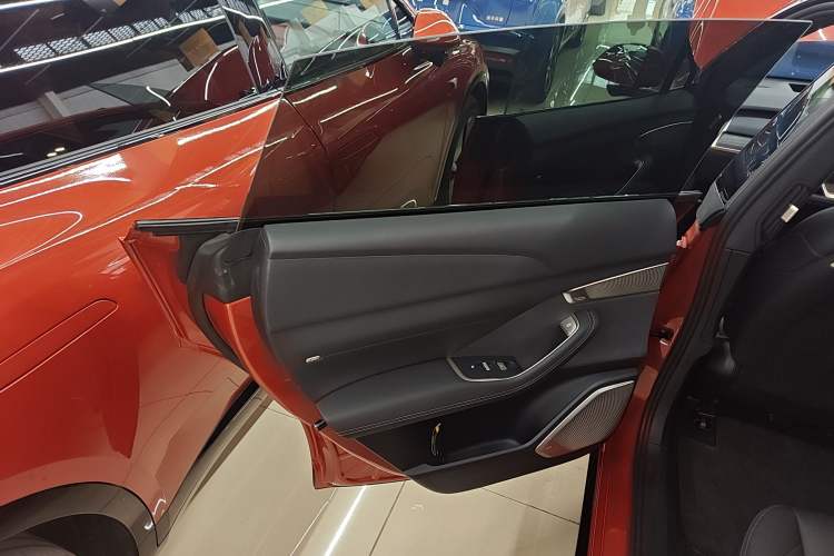 Used ONVO L60 2024 60 kWh Rear-Drive Version