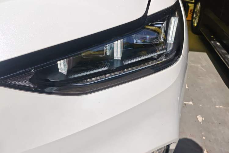 Used Wey VV6 2021 2.0T Two-Wheel Drive Smart Plus