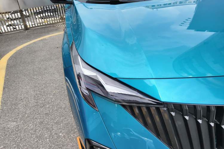 Used GAC Trumpchi GS3 2023 Shadow Speed 270T R-STYLE Edition Right Front Headlight