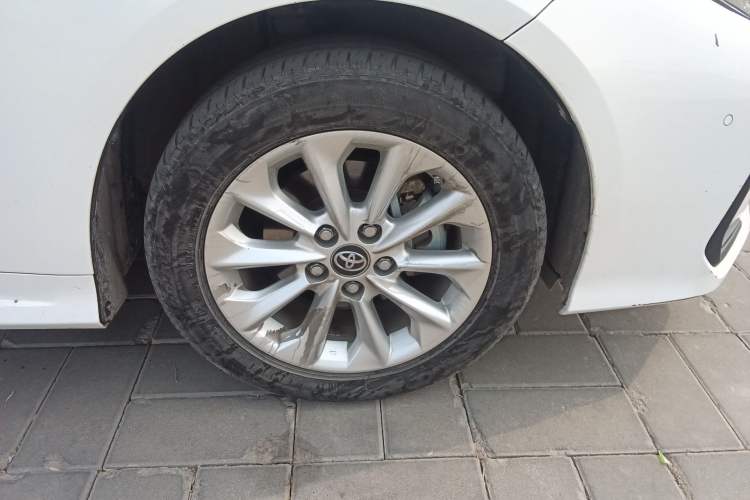 Used Toyota Corolla 2021 Dual-Motor 1.8L E-CVT Elite Edition
