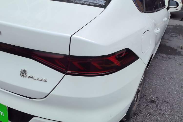 Used BYD Qin PLUS 2021 EV 420KM Commuter Edition
