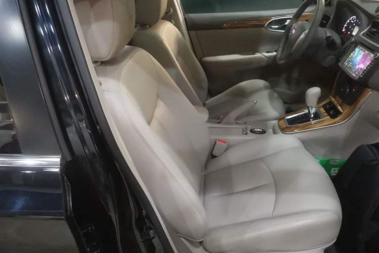 Used Nissan Sylphy 2014 1.6XV CVT Deluxe Edition Right Front Seat