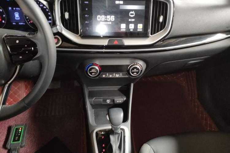 Used Kia kx1 Stonic 2019 1.4L Automatic Fun Edition China VI