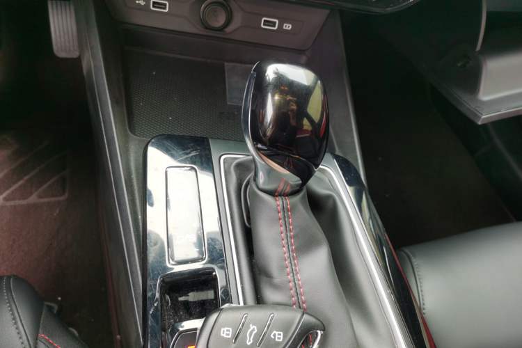 Used MG 5 2023 180 DVVT CVT Luxury Edition