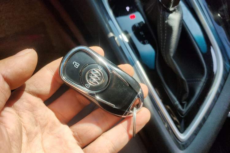 Used Buick GL6 2018 18T 6-Seater Prestige Model