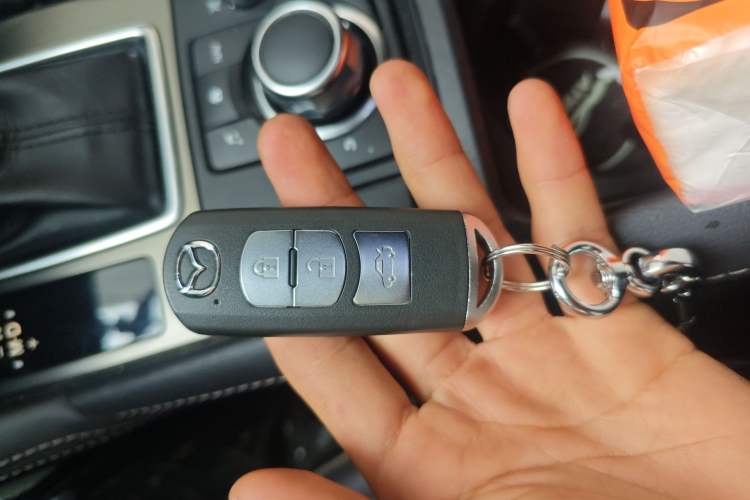 Used Mazda Atenza 2018 2.5L Blue Sky Prestige Edition China VI compliant
