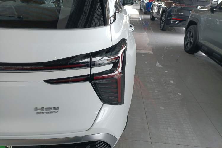 Used Hongqi HS3 PHEV 2025 Model PHEV 117km Jingwei PLUS Edition
