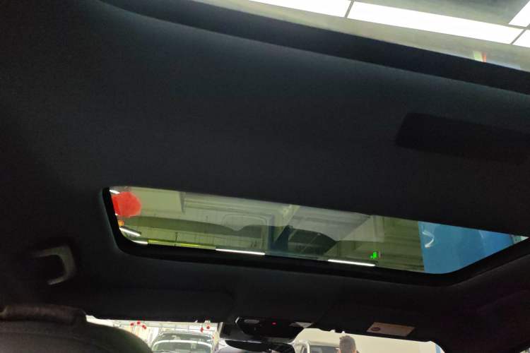 Used Li Auto L8 2023 Pro Model
