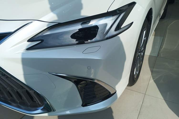 Used Lexus ES 2025 200 Premium Edition