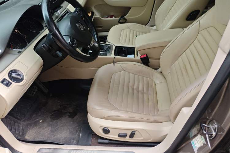 Used Volkswagen Magotan 2012 Revised 1.8TSI Luxury Version Left Front Seat