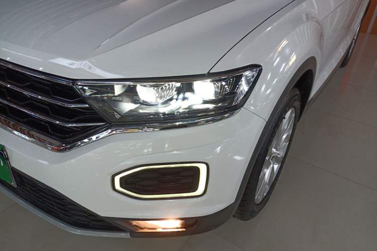 Used Volkswagen T-ROC 2021 280TSI DSG Two-Wheel Drive Elite Connect Edition