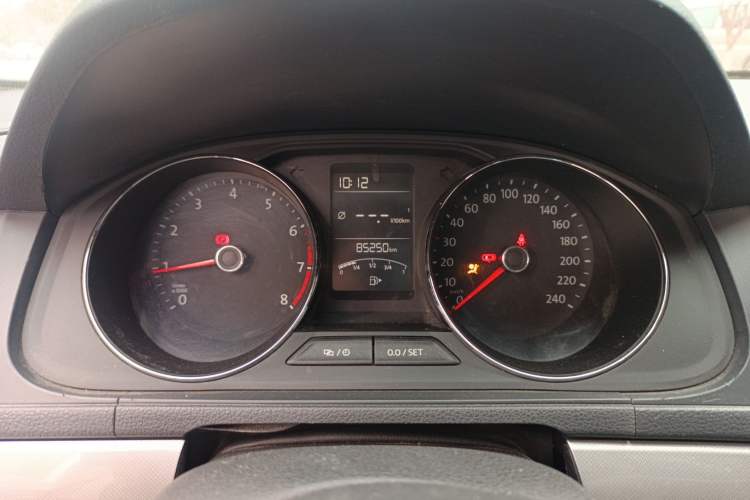 Used Volkswagen Lavida 2015 1.6L Manual Comfort Edition
