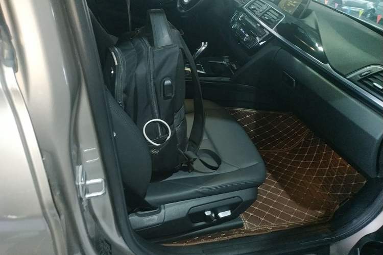 Used BMW 3 Series 2016 320Li Fashion Model
